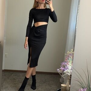 SHEIN Chic Black Cut-Out Midi Dress size:s